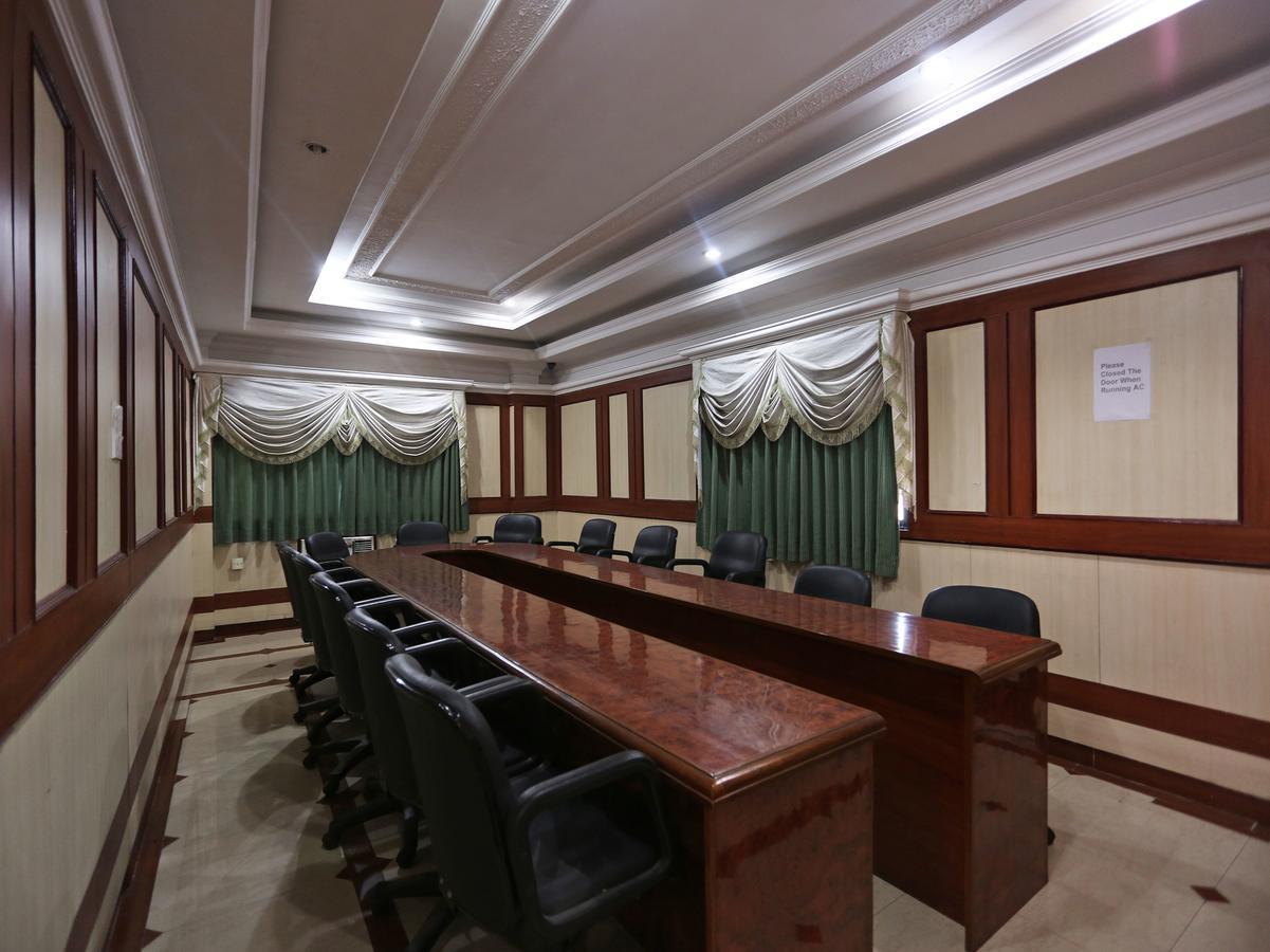 גווהטי Oyo 7786 Hotel Monsoon Palace מראה חיצוני תמונה